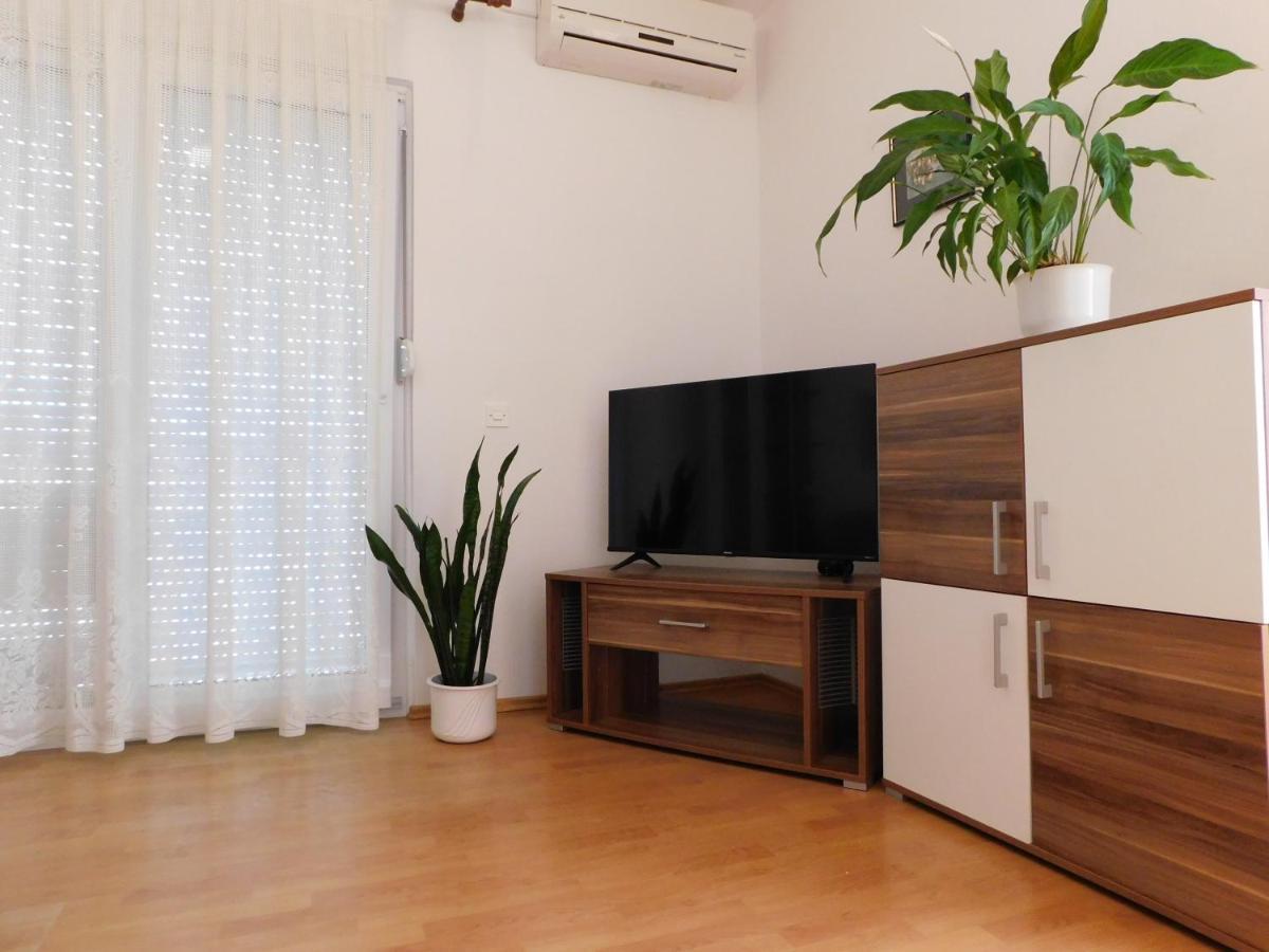 Apartmani Salus Pag Town Eksteriør billede