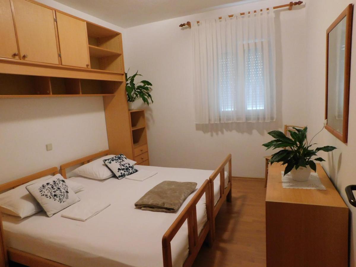 Apartmani Salus Pag Town Eksteriør billede
