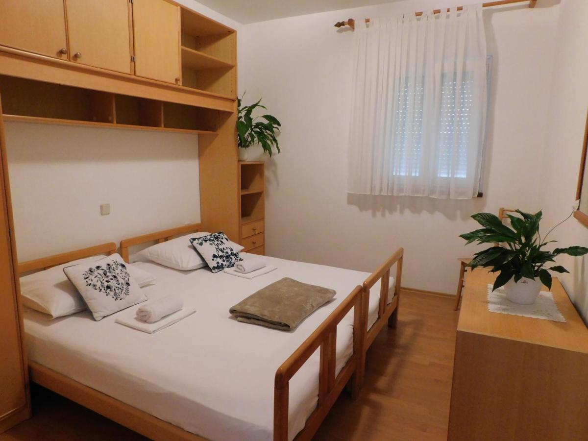 Apartmani Salus Pag Town Eksteriør billede