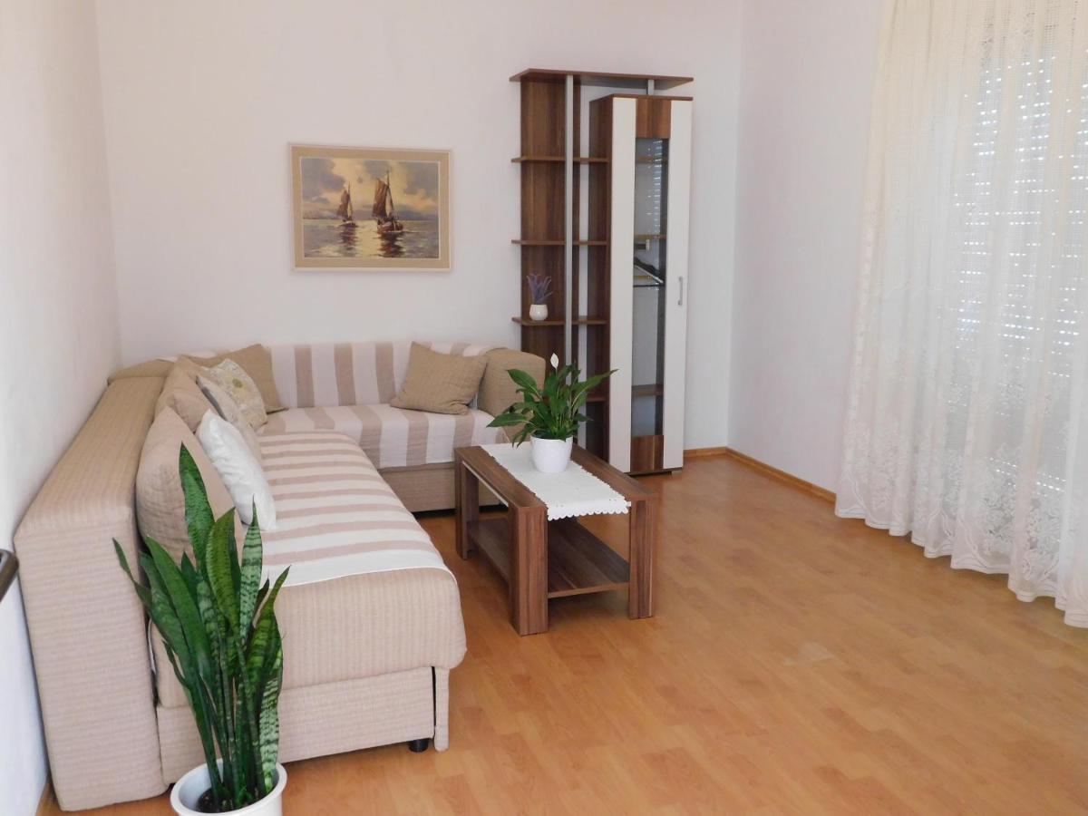 Apartmani Salus Pag Town Eksteriør billede