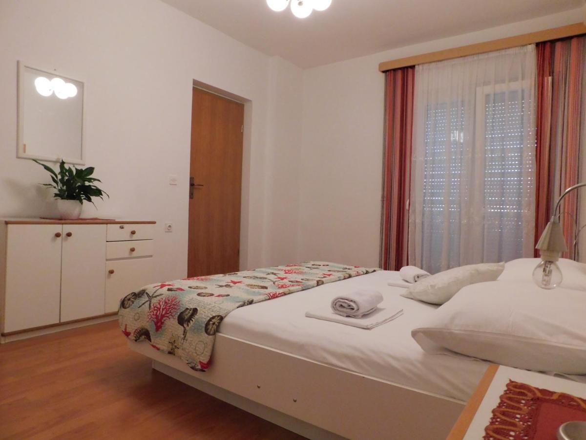 Apartmani Salus Pag Town Eksteriør billede
