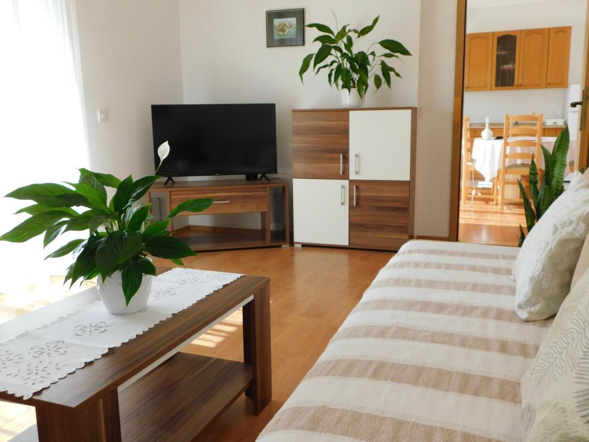 Apartmani Salus Pag Town Eksteriør billede