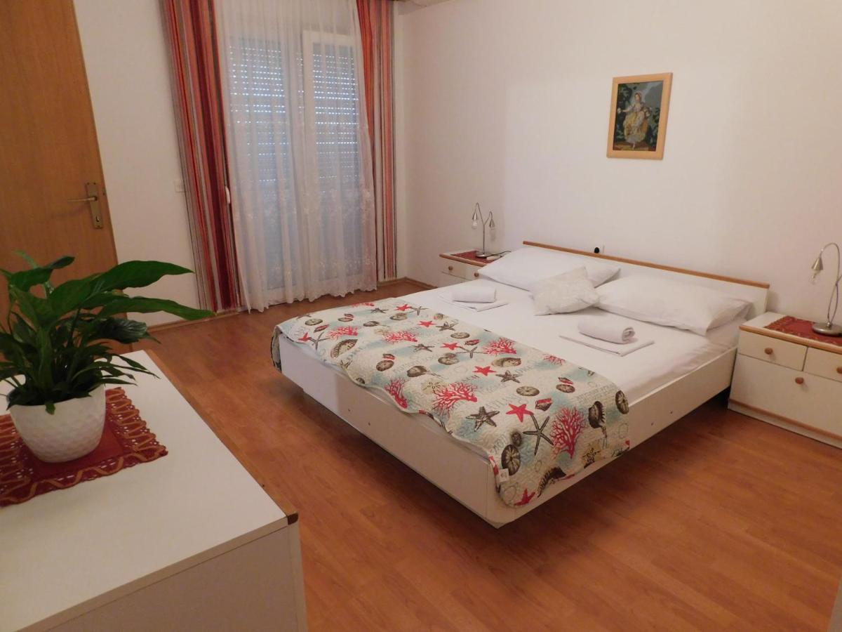 Apartmani Salus Pag Town Eksteriør billede