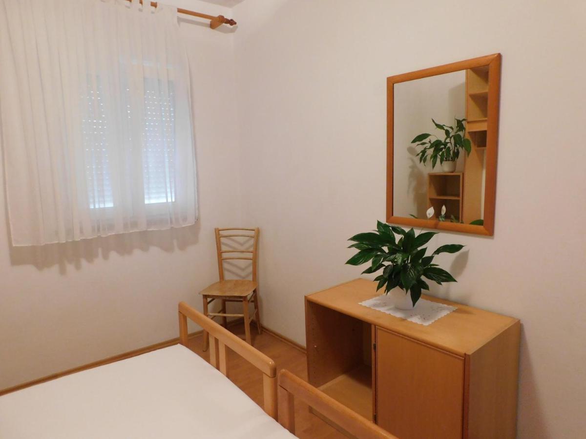 Apartmani Salus Pag Town Eksteriør billede
