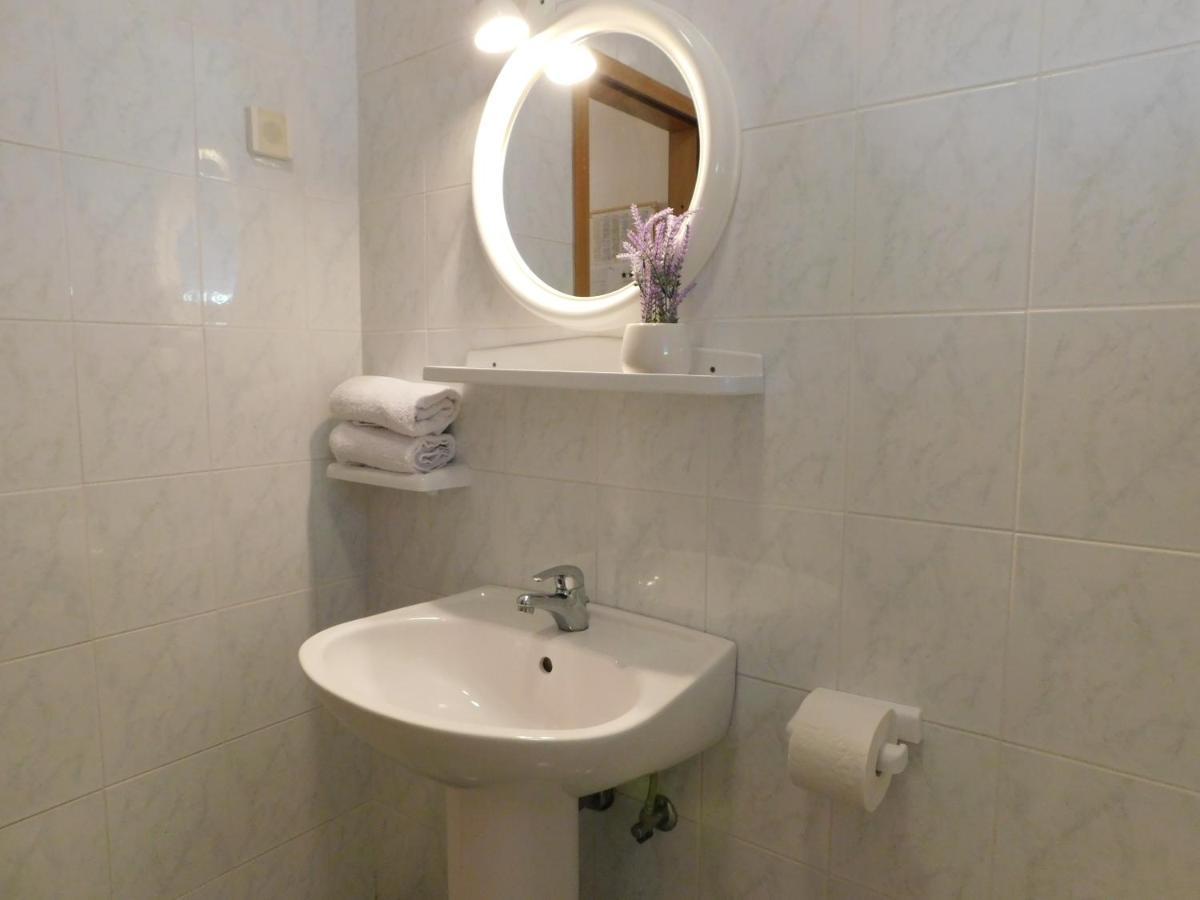 Apartmani Salus Pag Town Eksteriør billede