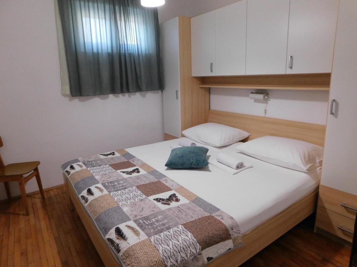 Apartmani Salus Pag Town Eksteriør billede