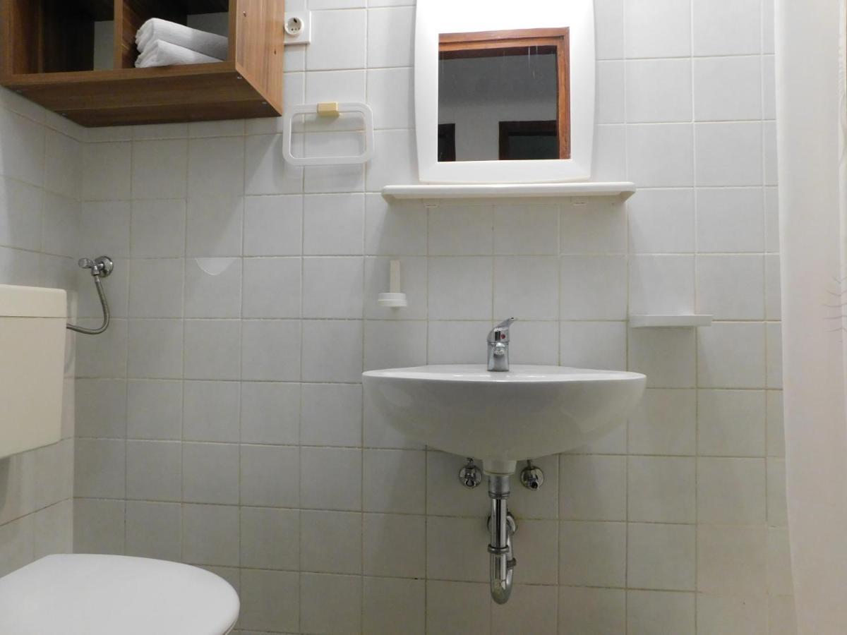 Apartmani Salus Pag Town Eksteriør billede